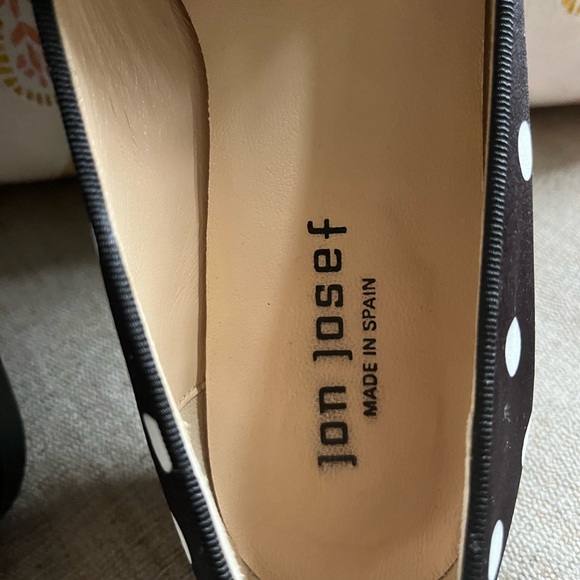 Jon Josef Gatsby Polka Dot Flats. Women's Size: 7. - Picture 9 of 10